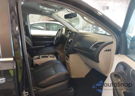 2015 Chrysler Town & Country Touring из США, поврежденный, VIN 2C4RC1BG4FR629564